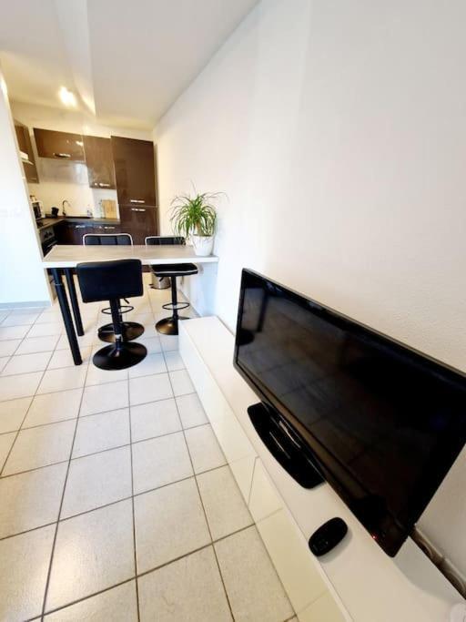 Agreable Appartement T2 Centre Ville Valence  Exterior photo